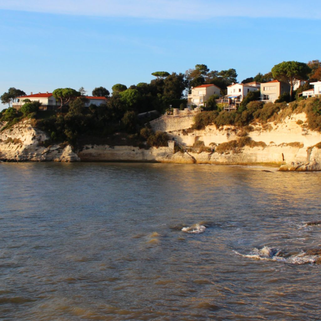 Cadet's beach in  Meschers sur Gironde