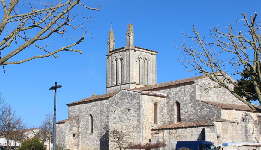 St Saturnin church in Meschers sur Gironde
